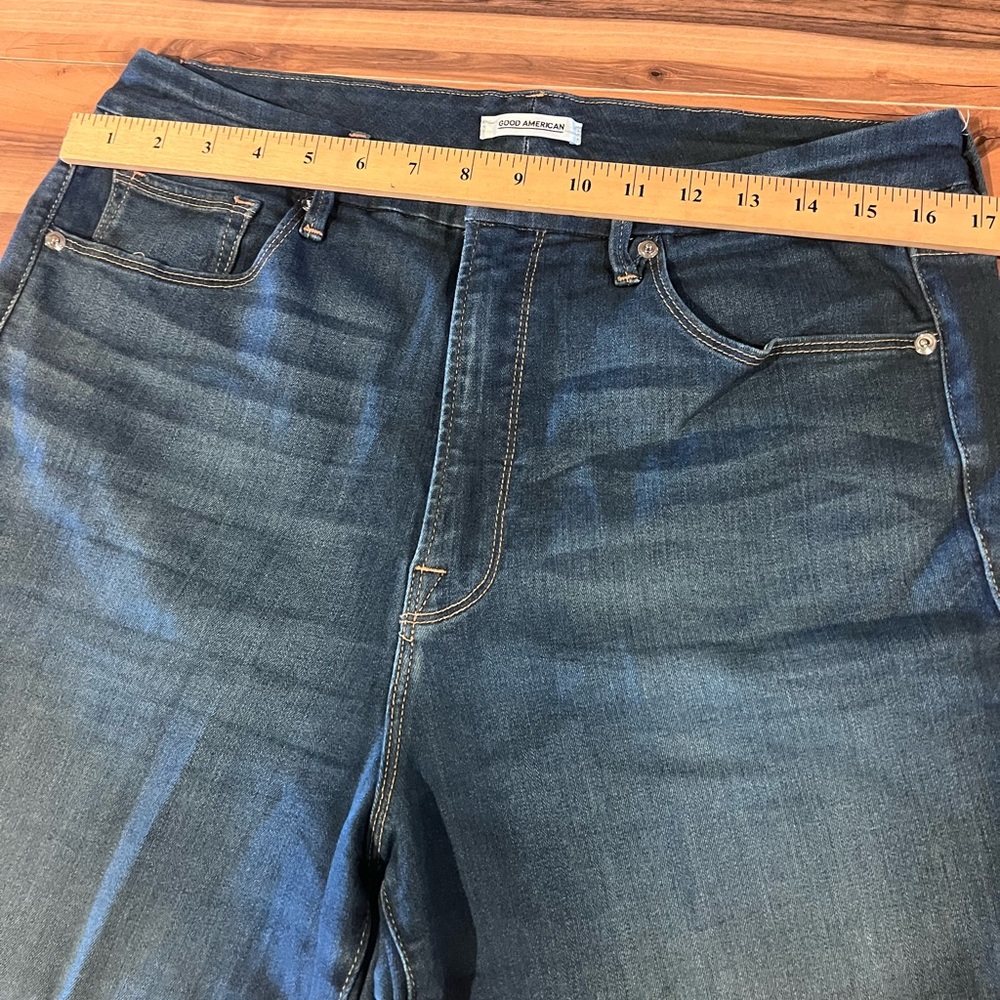 Good American good legs crop jeans